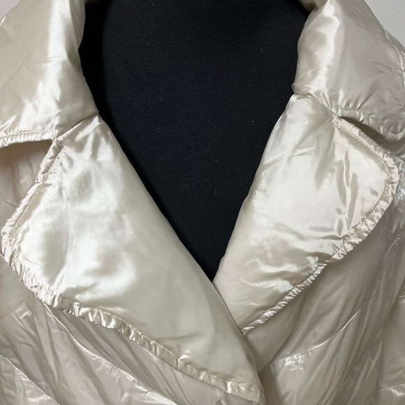 Brand New! Women’s cream puffer jacket- Ava and ViV size 4X - Picture 4 of 10